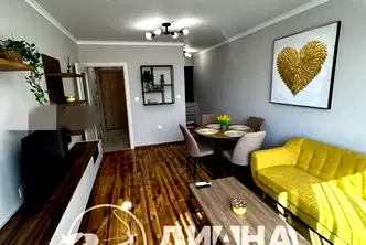 Тристаен апартамент с голяма тераса в Съдийски, Пловдив