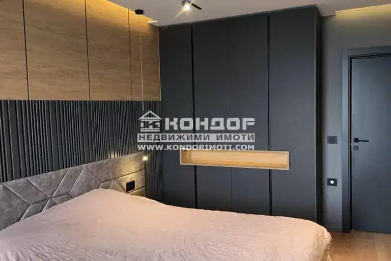 3-bedroom apartment in Plovdiv, Sydiiski