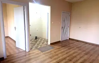 Двустаен апартамент в Тракия с голяма остъклена тераса в Пловдив