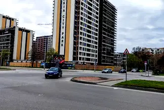 Южен 2-стаен апартамент в Тракия Сити Парк, Пловдив