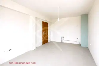 Двустаен апартамент в Тракия, Пловдив с тераса