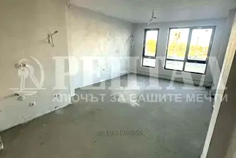 2-стаен апартамент в Тракия, Пловдив с тераса