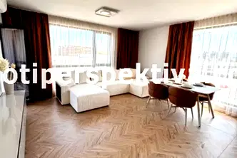 Тристаен апартамент в Тракия, Пловдив с тераса и асансьор