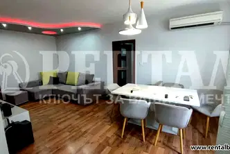 Просторен 3-стаен апартамент в Тракия, Пловдив с балкон