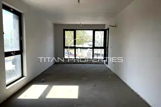 Тристаен апартамент в Тракия, Пловдив с две тераси