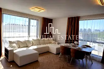 Тристаен апартамент с тераса в Тракия, Пловдив