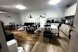 Тристаен апартамент в Тракия, Пловдив с остъклена тераса