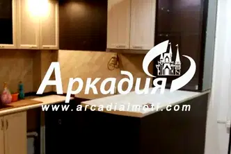 Тристаен апартамент с две тераси в Тракия, Пловдив