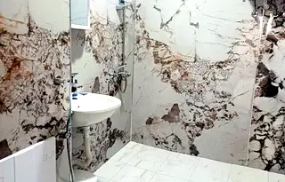 Тристаен апартамент с южно изложение в Тракия, Пловдив