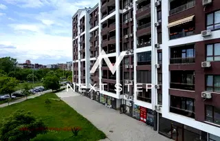 Тристаен апартамент в Тракия с две тераси в Пловдив