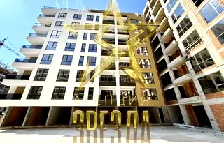Тристаен апартамент в Тракия, Пловдив с тераса на последен етаж