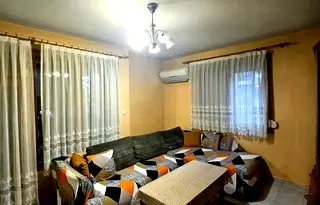 Тристаен апартамент с три тераси в район Въстанически, Пловдив