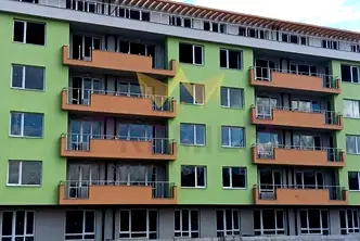Двустаен апартамент с тераса в кв. Южен, Пловдив