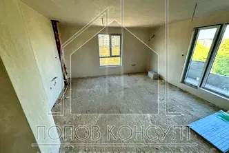 Тристаен апартамент с тераса в кв. Южен, Пловдив