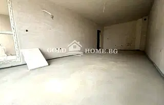 Тристаен апартамент с две тераси в Южен, Пловдив