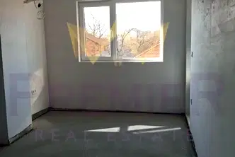 Тристаен апартамент в Южен, Пловдив с луксозни общи части