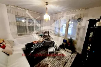 Тристаен апартамент в Захарна фабрика, Пловдив с голяма площ