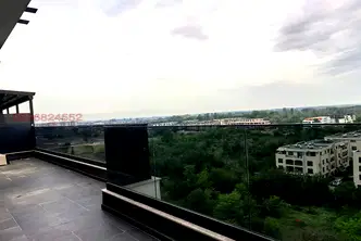 Просторен 3-стаен апартамент с панорамна тераса в Западен, Пловдив