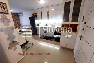 Двустаен апартамент в Бургас, Поморие
