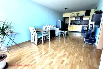 Тристаен апартамент в Бургас, Поморие