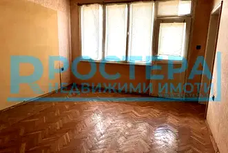 Многостаен апартамент в Търговище, Попово
