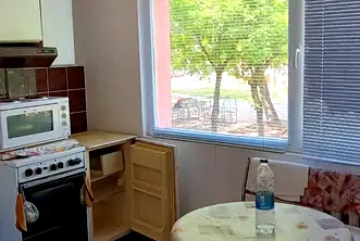 Тристаен апартамент в София, Правец