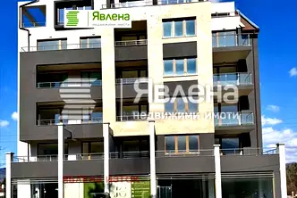 Тристаен апартамент в София, Правец