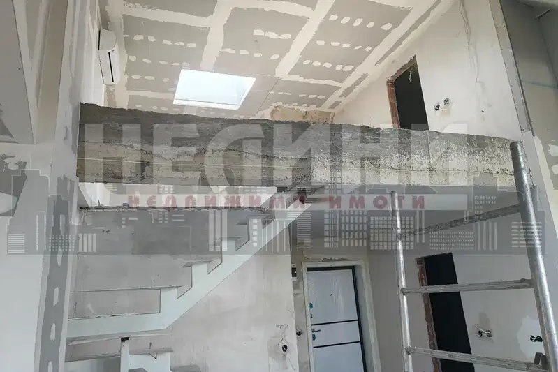 5-bedroom apartment in Ruse, Centyr