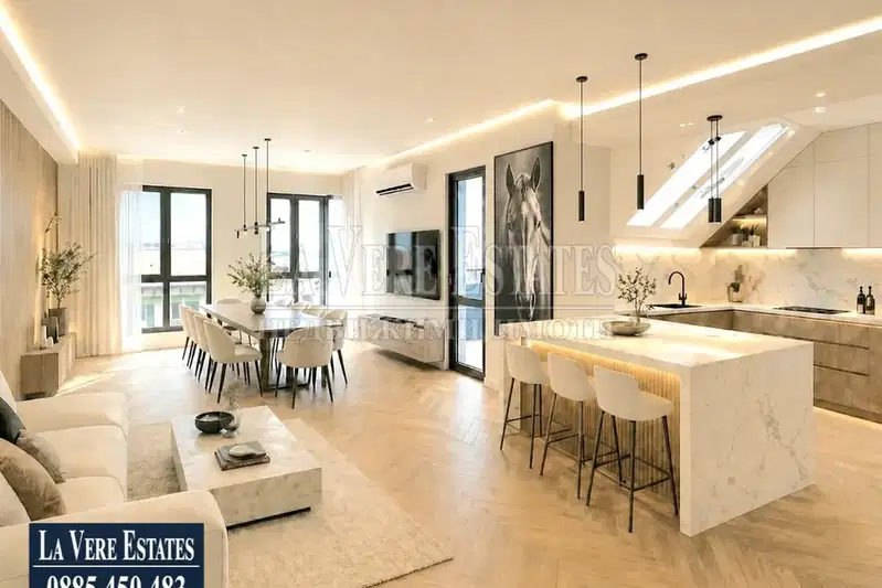 5-bedroom apartment in Ruse, Centyr