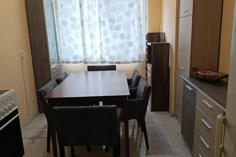 3-bedroom apartment in Ruse, Centyr