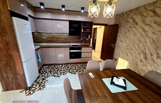 Тристаен апартамент в Русе, Център