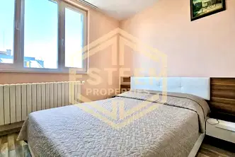 Тристаен апартамент в Русе, Хъшове