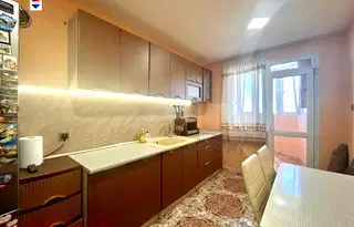 Тристаен апартамент в Русе, Родина 1
