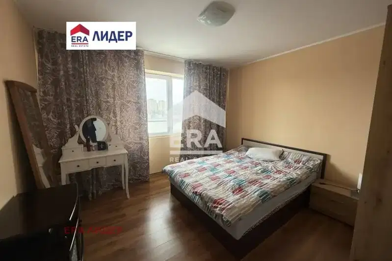 Многостаен апартамент в Русе, Родина 1