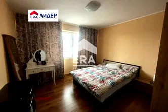 Многостаен апартамент в Русе, Родина 1