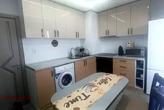 Двустаен апартамент в Русе, Родина 1