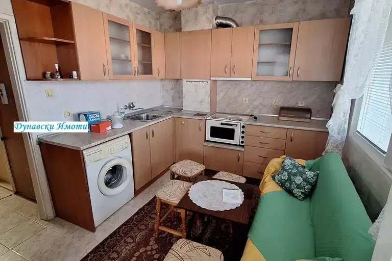 Тристаен апартамент в Русе, Родина 3