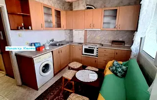 Тристаен апартамент в Русе, Родина 3