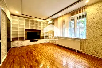 Тристаен апартамент в Русе, Широк център