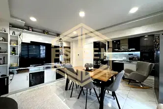 Многостаен апартамент в Русе, Широк център