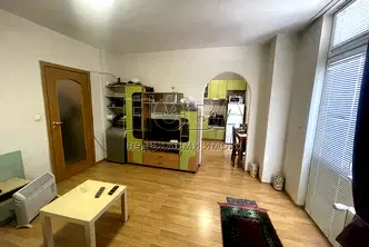 Двустаен апартамент в Русе, Ялта