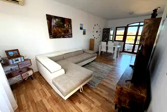 Тристаен апартамент в Бургас, с. Кошарица