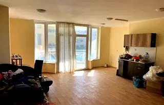Тристаен апартамент в Бургас, с. Равда