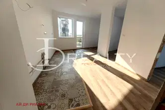 Тристаен апартамент в Бургас, с. Равда