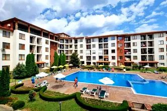 Тристаен апартамент в Бургас, с. Равда