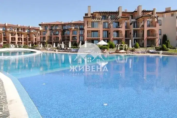 3-bedroom apartment in Oblast Dobrich, Topola