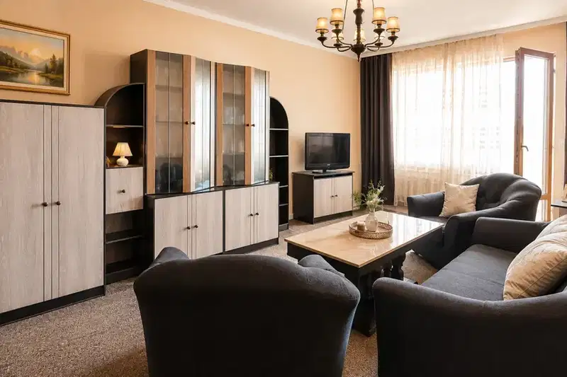 3-bedroom apartment in Shumen, Bolnicata