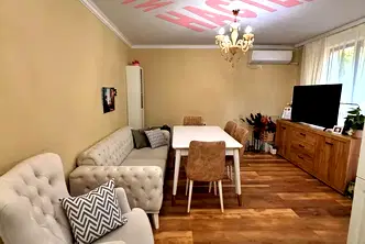 Двустаен апартамент в Шумен, Център