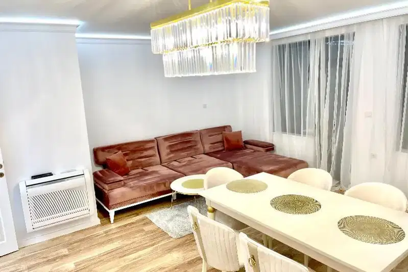 Двустаен апартамент в Шумен, Център