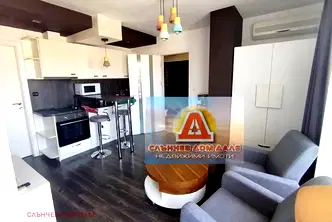 Двустаен апартамент в Шумен, Център